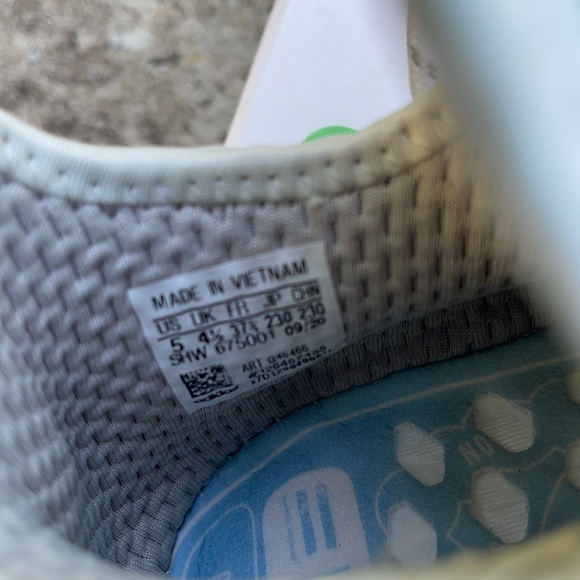 ADIDAS NMD Hu PHARRELL Dash Green 💯 Authentic - Picture 9 of 12
